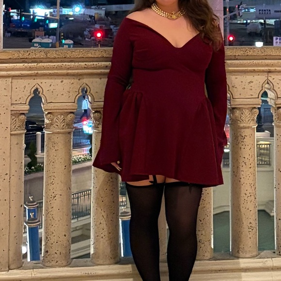 Elegant Red Women's Long sleeve Plunging Neckline Mini Dress Size X-Large - Picture 2 of 6